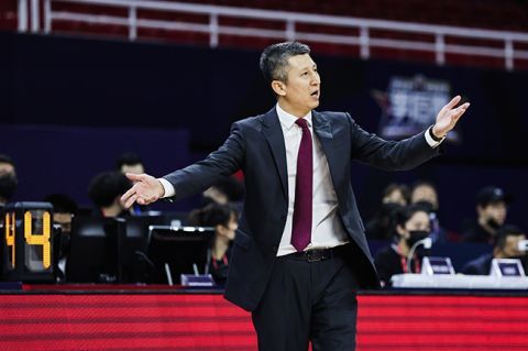 不过，虽然锡安后三个赛季的合同已经变成无保障，四名接受TA采访的NBA高管仍然表示鹈鹕几乎不可能裁掉锡安，除非情况变得特别严重。